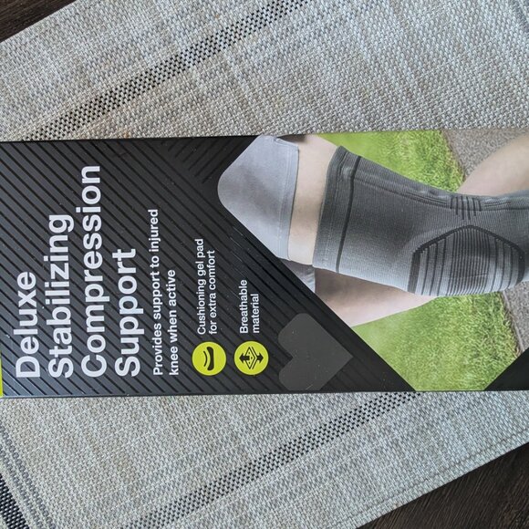 CVS New Size Large Knee Compression Support in Orginal Box - Picture 6 of 7